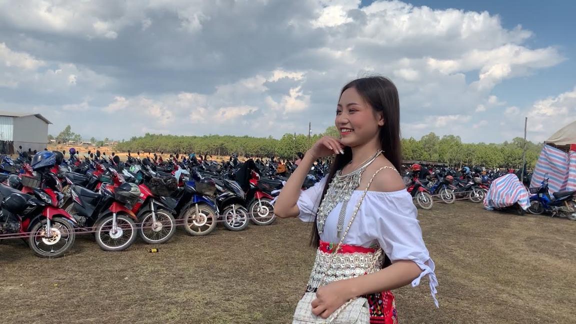 Gái Mông ở Lào có xinh như gái Mông ở Việt?