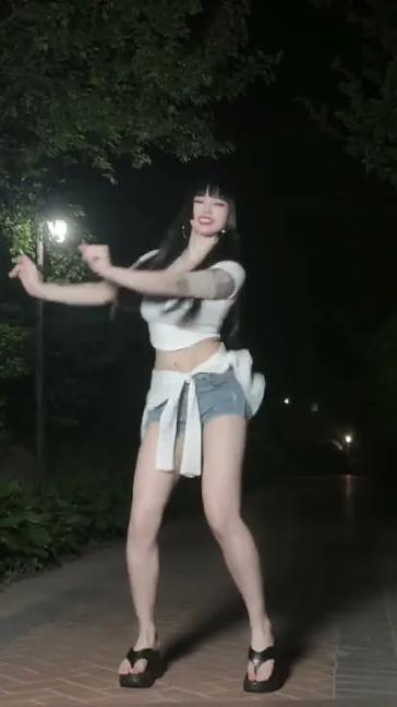 Cô gái Trung Quốc xinh đẹp đang nhảy múa 319 #shorts #tiktok #douyin #dance #beautiful
